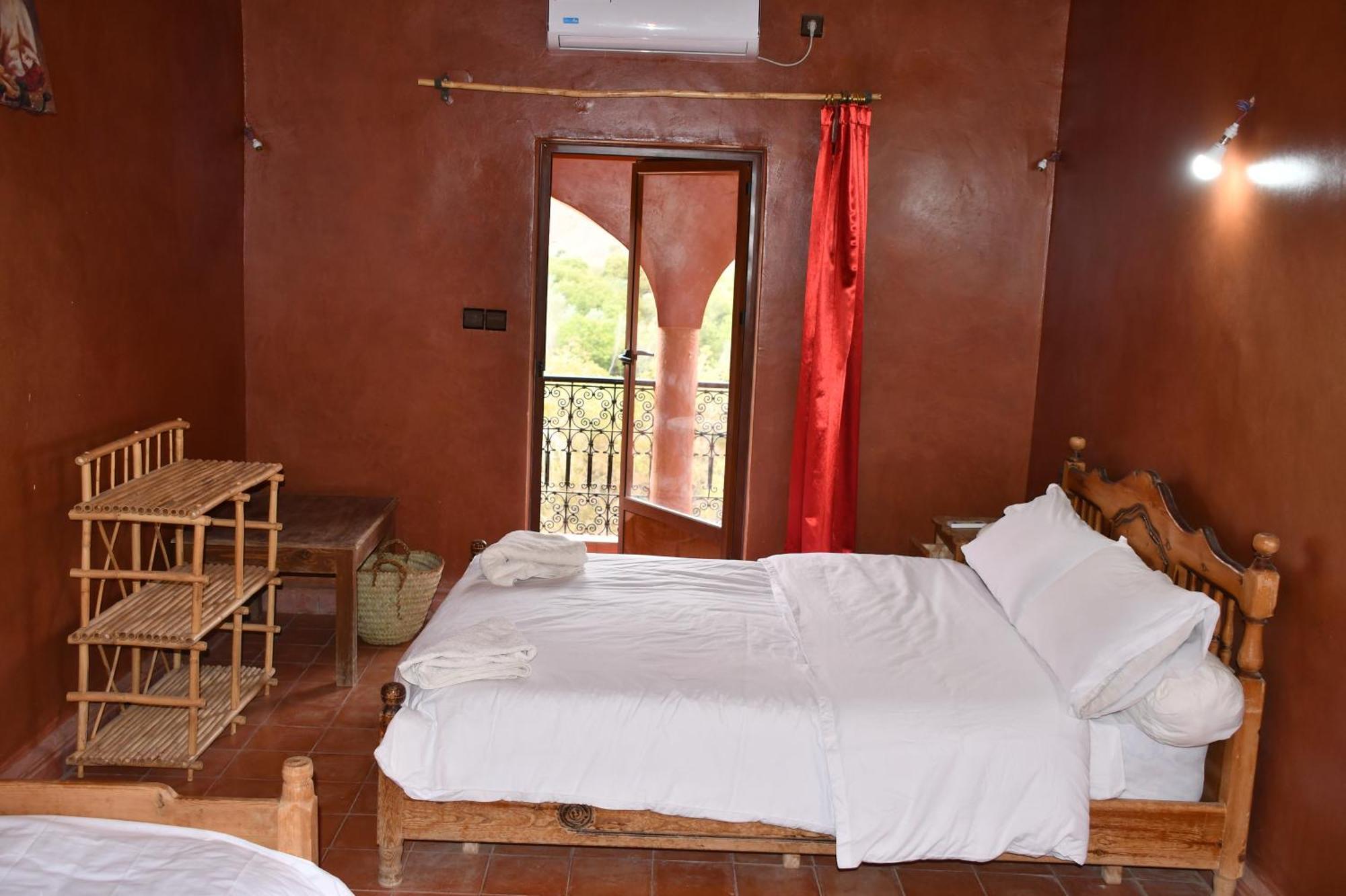 Gite D'Etape Tamaloute Bed & Breakfast Bou Tharar Bagian luar foto