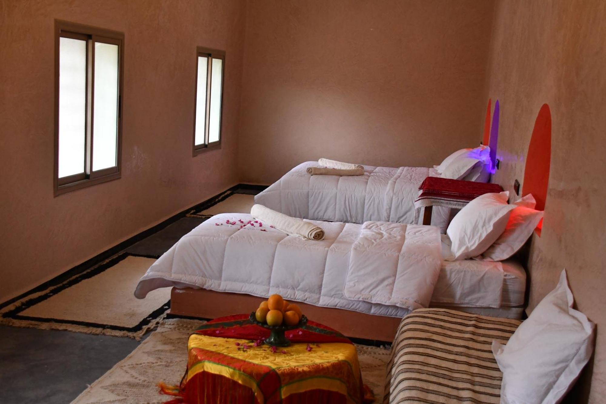 Gite D'Etape Tamaloute Bed & Breakfast Bou Tharar Bagian luar foto